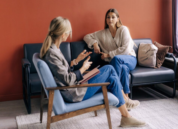 Women in counselling session 