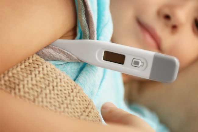 https://healthify.nz/media/17905/digital-thermometer-under-childs-arm-canva-665x443.png?width=650&height=433.0075187969925